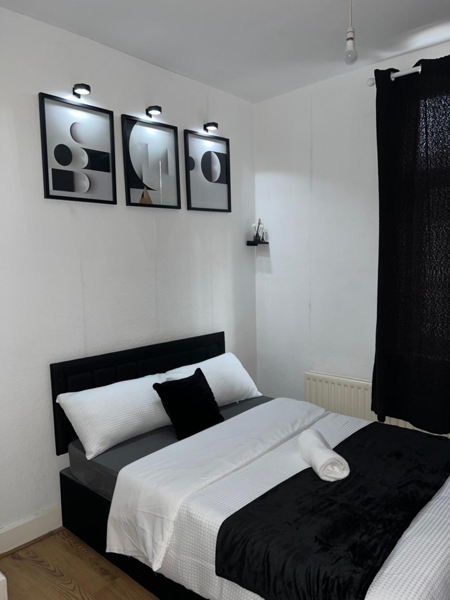 Adorable Double Room มิดเดิลส์บะระ ภายนอก รูปภาพ
