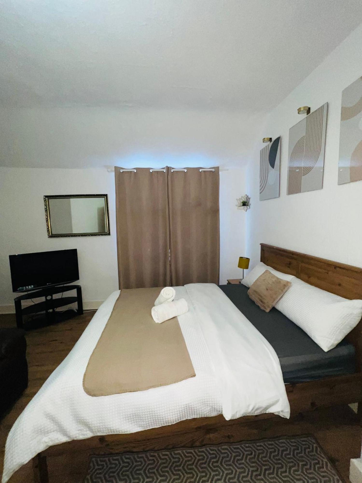Adorable Double Room มิดเดิลส์บะระ ภายนอก รูปภาพ